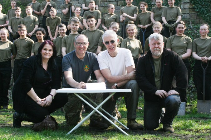 hemingfield 060 - edited